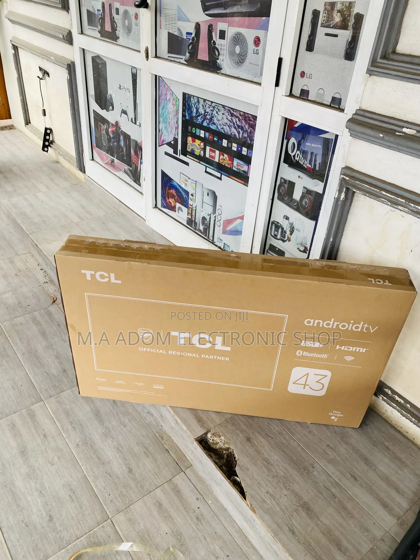 Sleek Design TCL 43S5400 43 Inch Full HD Led Tv.
