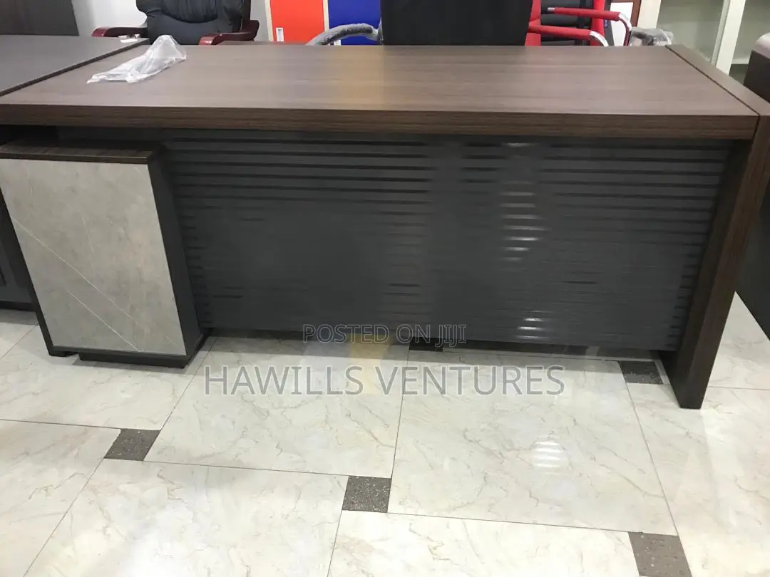 Executive L-Shape Table