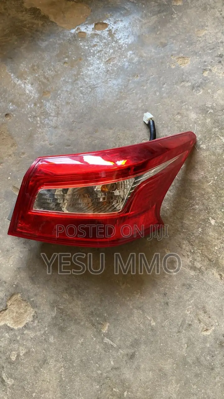 Nissan Sentra 2017 Taillights