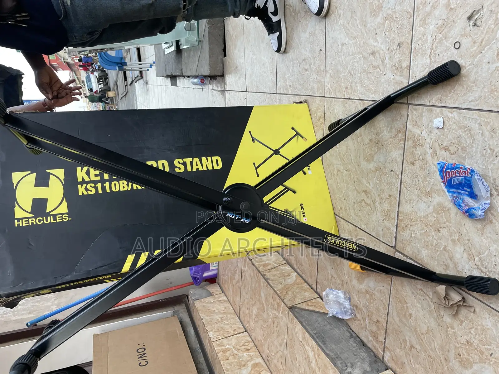 Keyboard Stand Hercules (KS110B)
