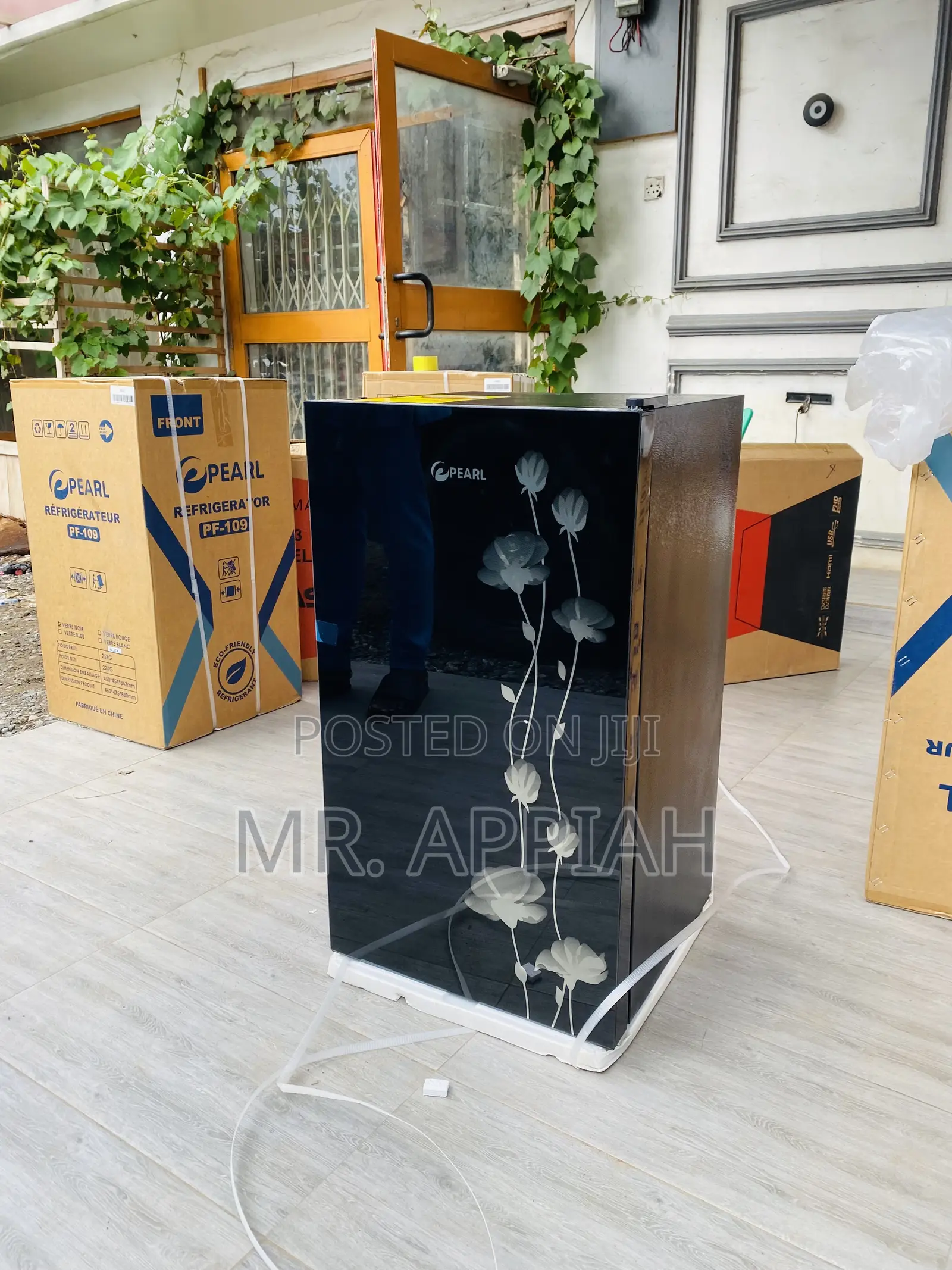 Shop Pearl Electric Table Top Fridge(Black).
