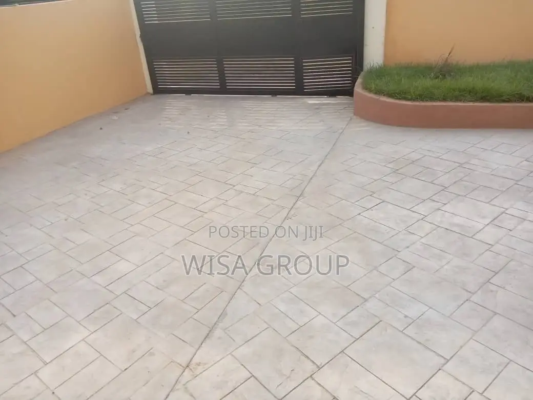 3bdrm House in Accra Metropolitan for sale
