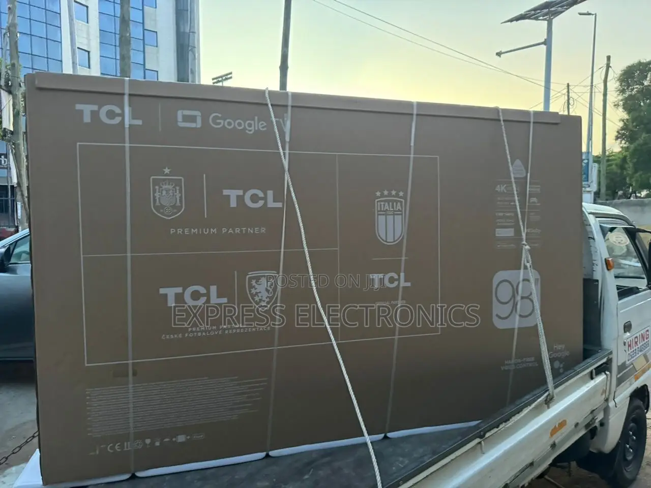 Quality Sleek UHD Smart TCL 98P745
