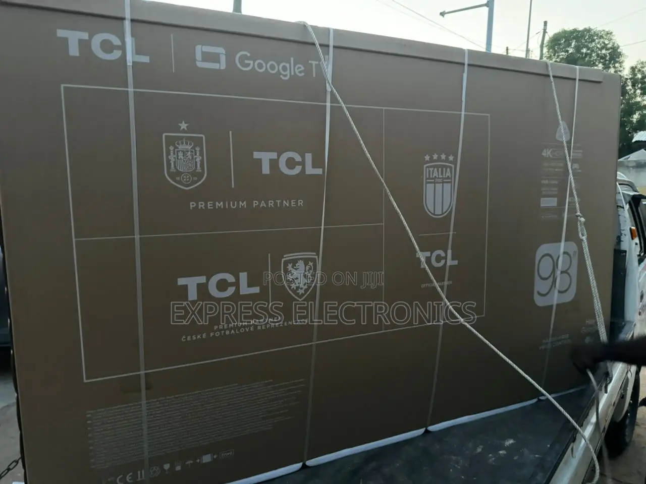 Gran a Deal on TCL 98”P745 UHD Smart Glossy LED