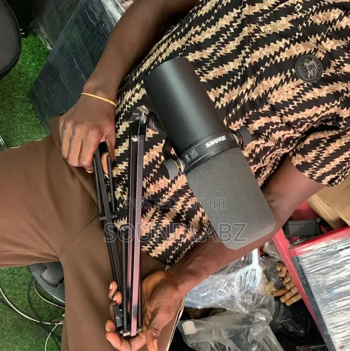 Shure Sm7b Cardioid Dynamic Microphone