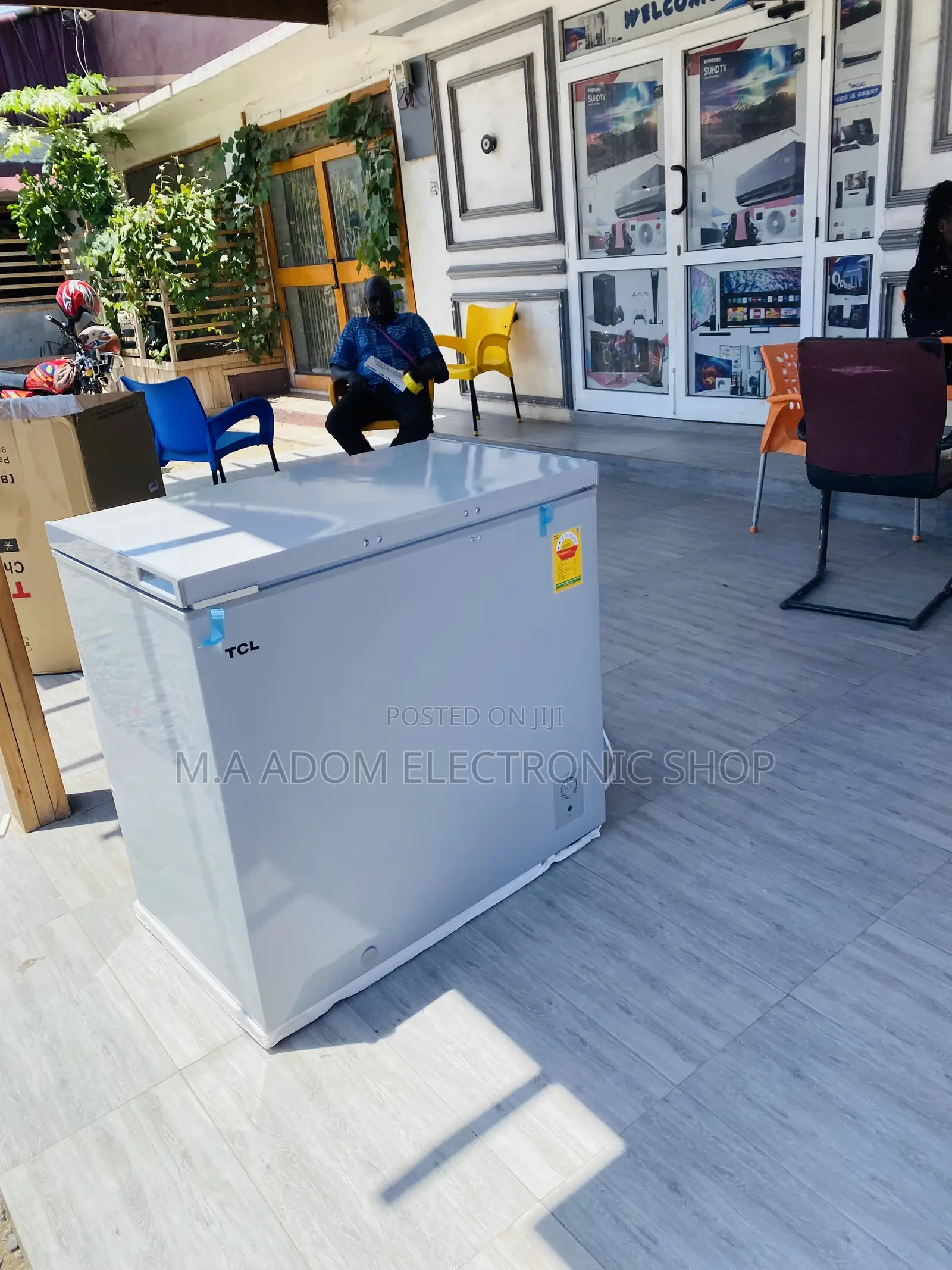 Energy Efficient TCL 208 Single Door Chest Freezer.