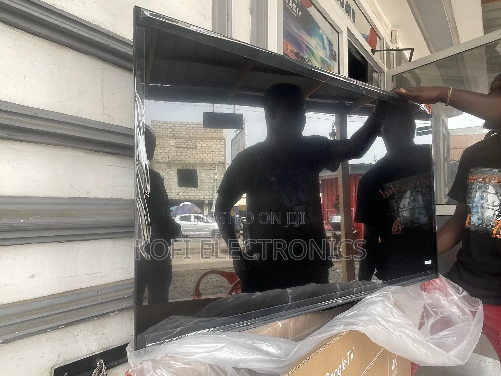 TCL 50" UHD Smart Android TV With Striking Brightness