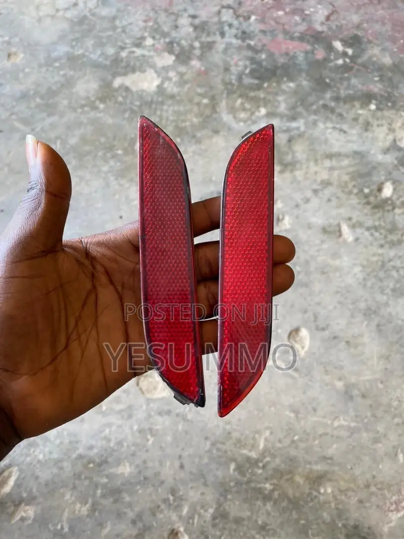 Toyota Camry 2020 Bumper Reflector