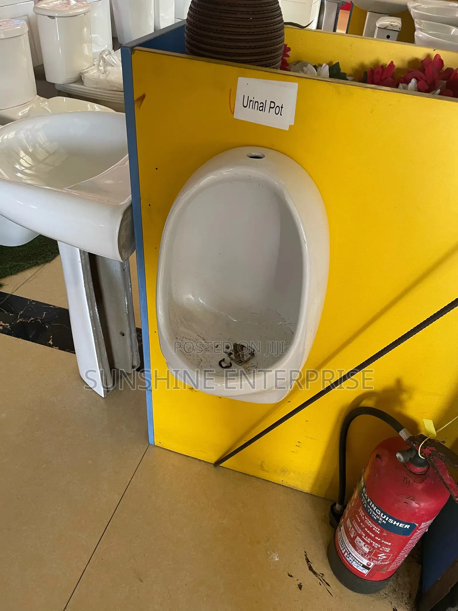Urinal Pot