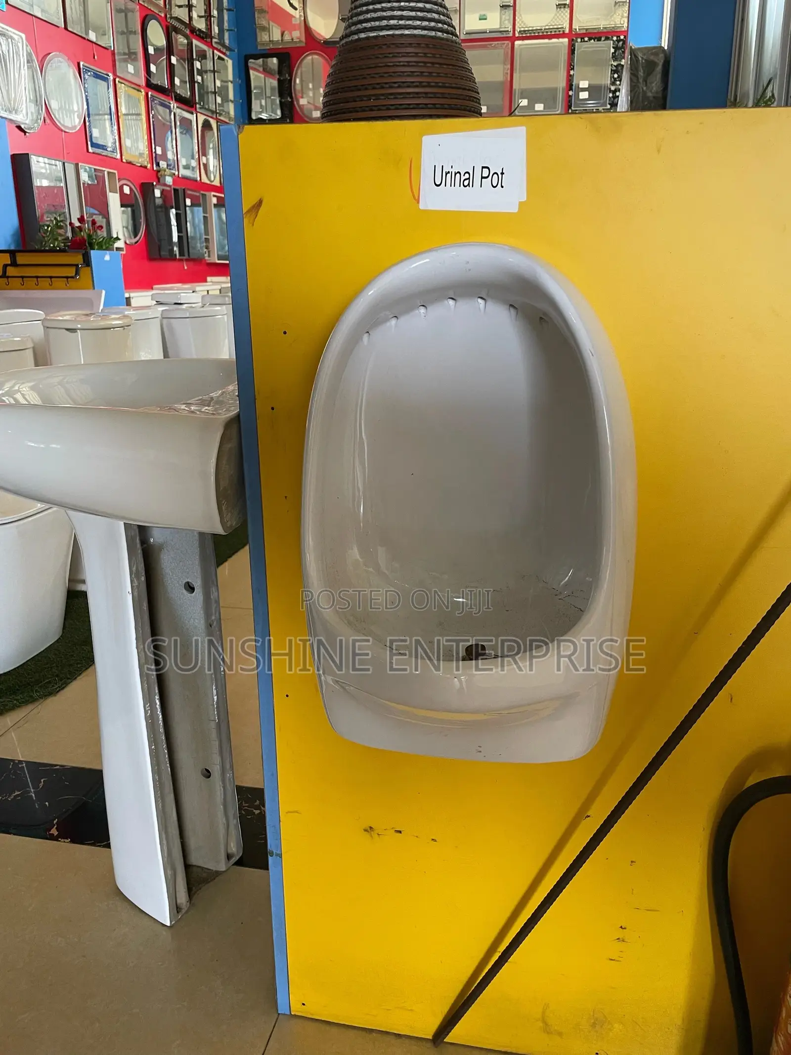 Urinal Pot