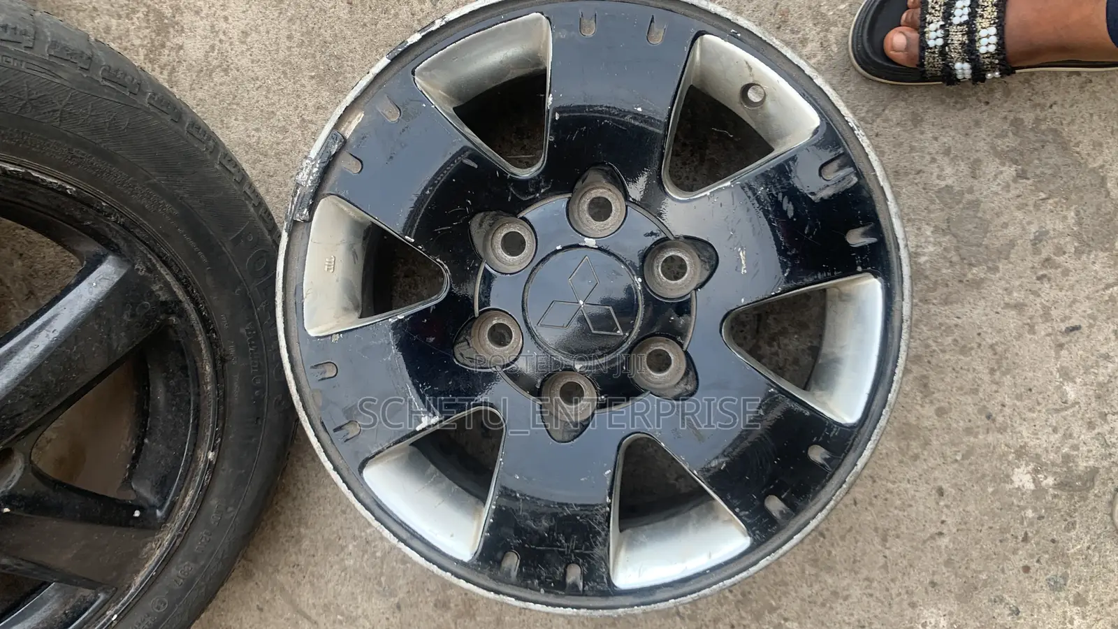 Mitsubishi, Pajaro, Toyota Landcrusser, Prado,Ford,