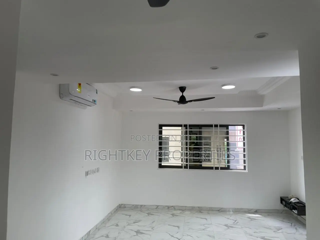 4bdrm Townhouse/Terrace in Rightkey, Kumasi Metropolitan for sale