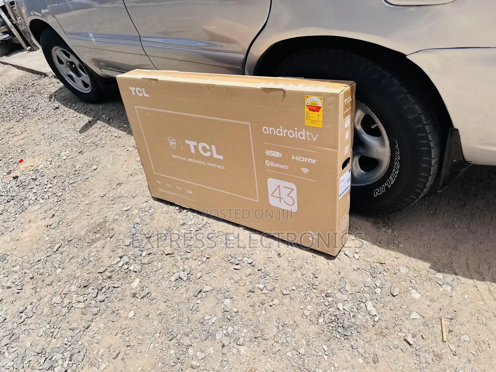 Unique Design Slim FHD Satellite Screen 43”S5400