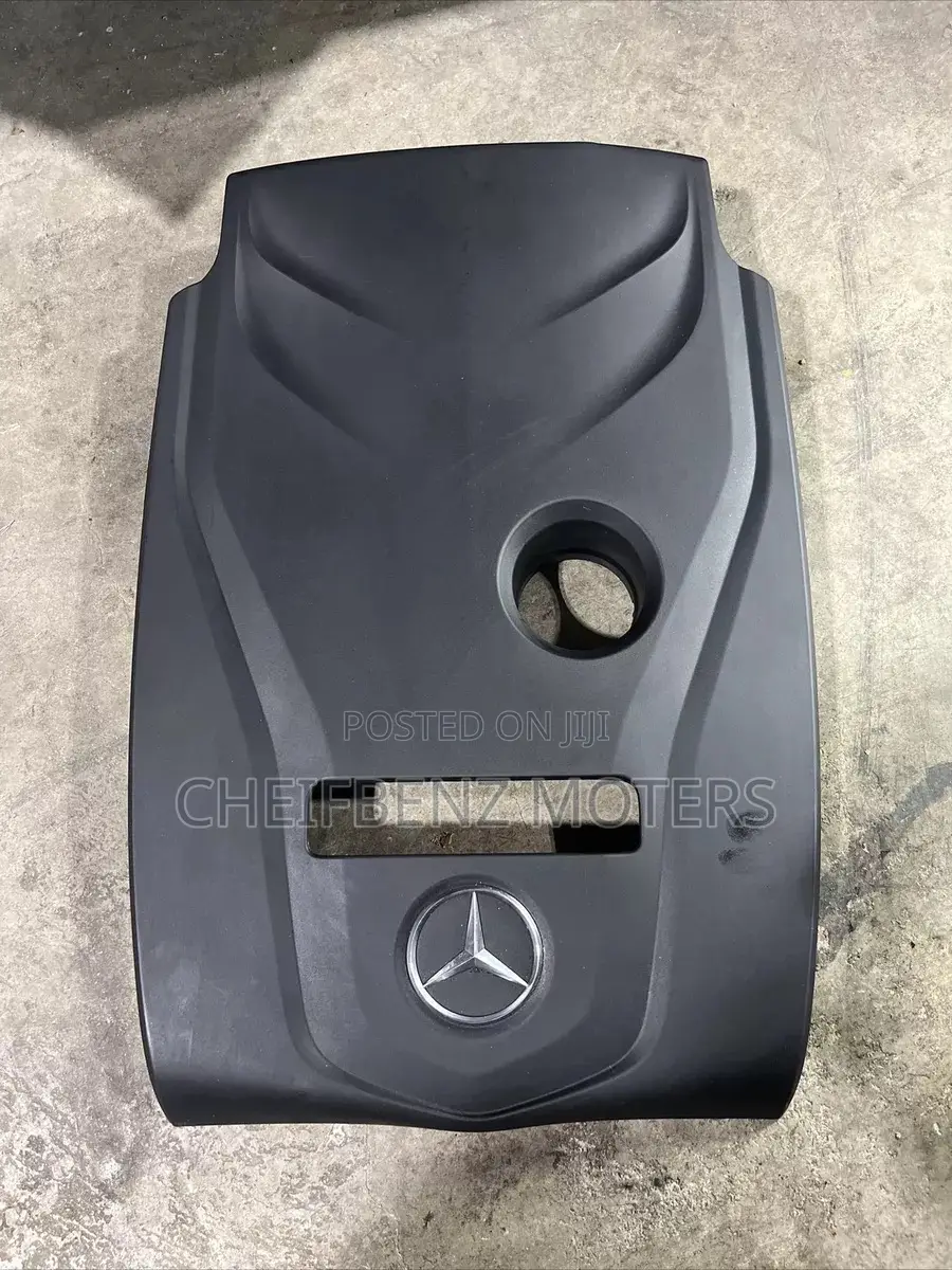 Mercedes Benz C300 E300 W205 W213engine Cover Shield Panel