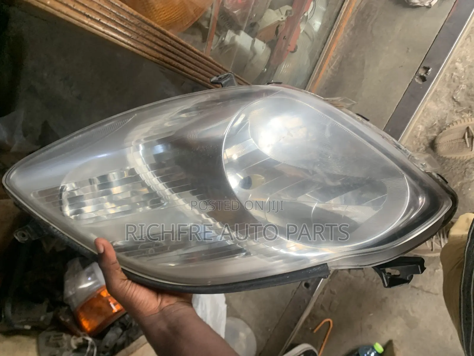 Toyota Vitz 2009/2010 Headlight