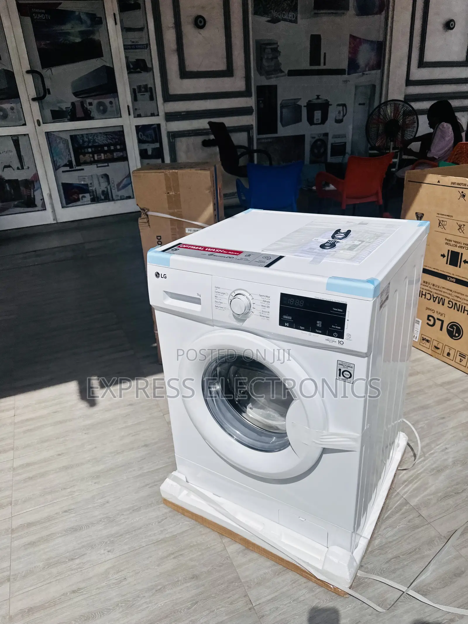 Quality Sleek White LG 7kg Front Load FH2J3QDNP0