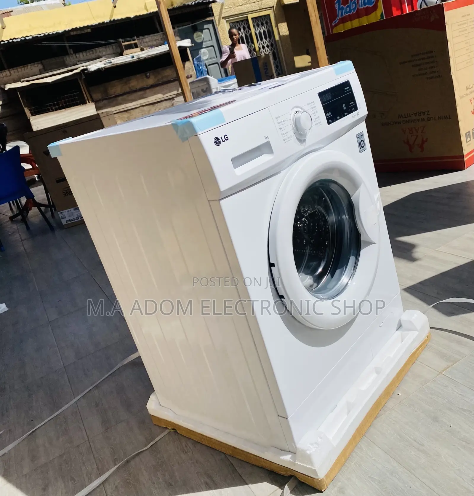 Fresh in Box LG 7kg Front Load FH2J3QDNP0 Washing Machine.