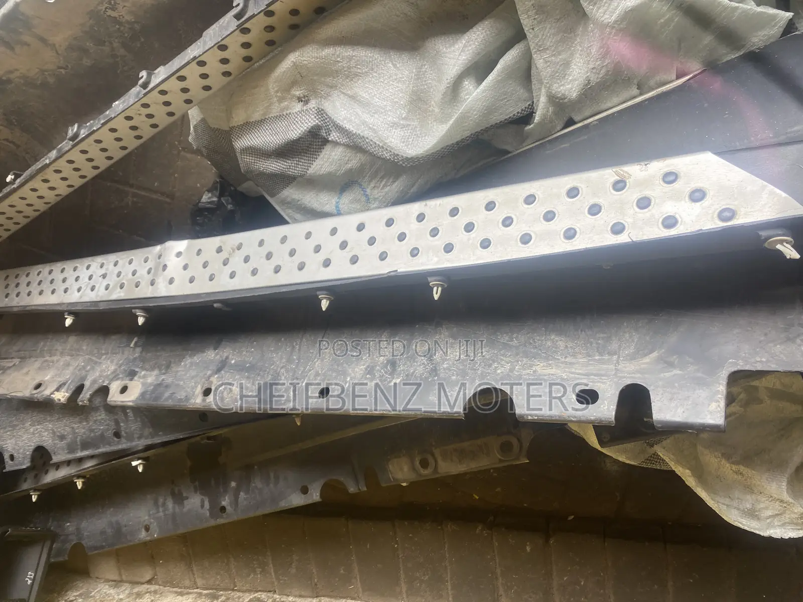 BMW E E70 Running Board Available