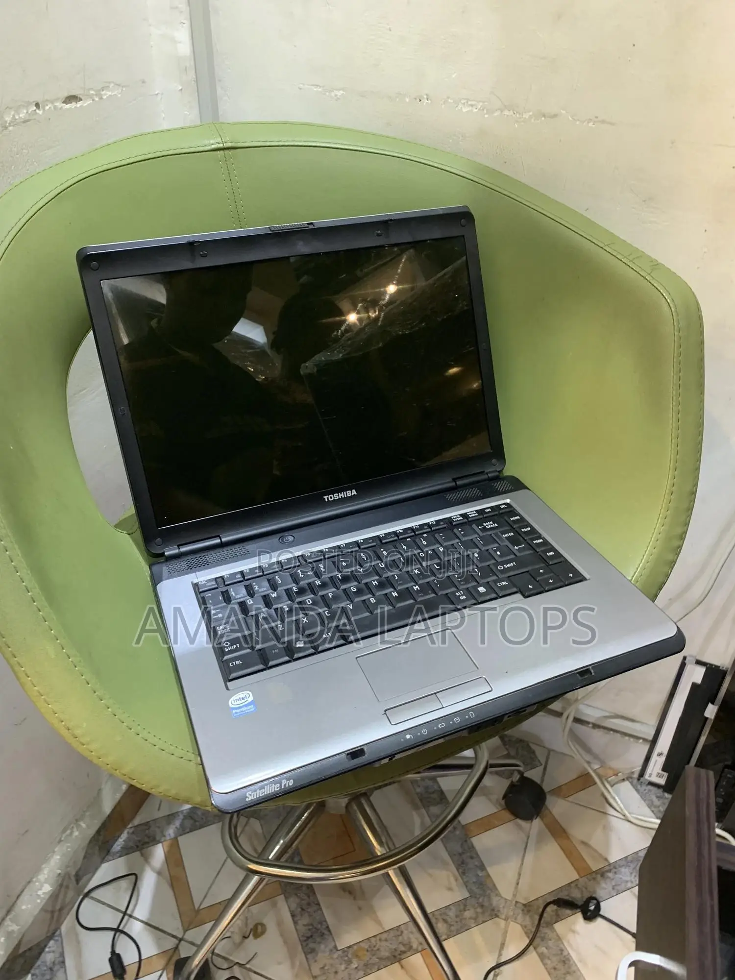 New Laptop Toshiba Satellite C50 3GB Intel Core 2 Duo HDD+SSD 250GB