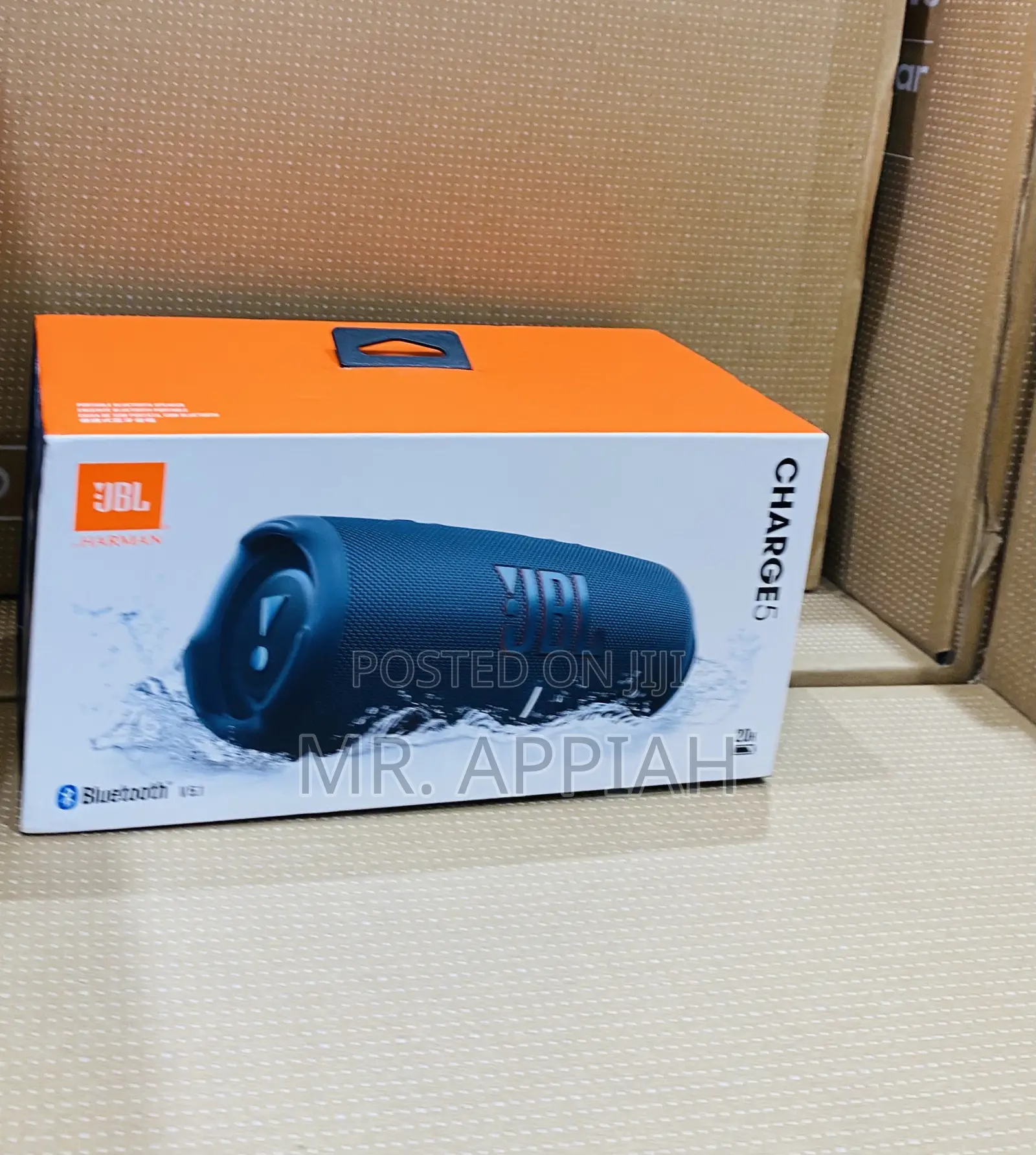 Long Lasting JBL Charge 5 Speaker + Built-in Power Bank