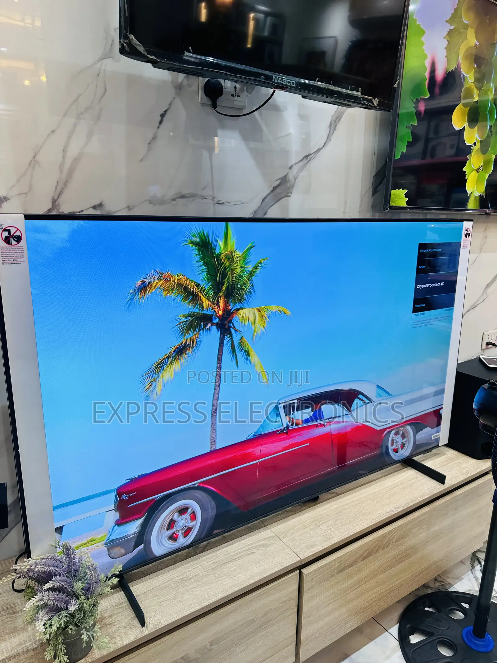 Slim Sleek Samsung 55”Cu7000 UHD