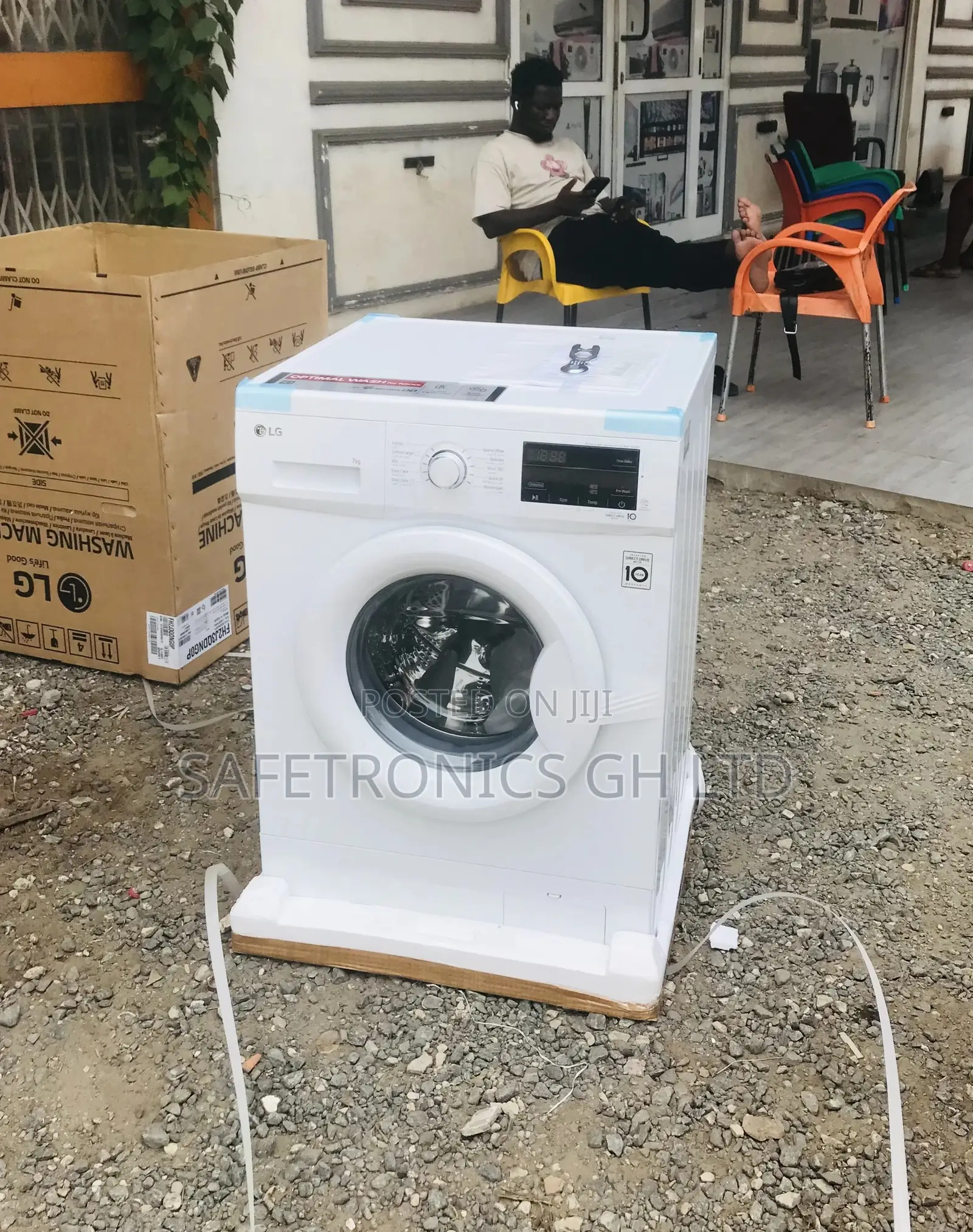 7kg Fullyautomatic Frontload LG FH2J3QDNGOP Washingmachine