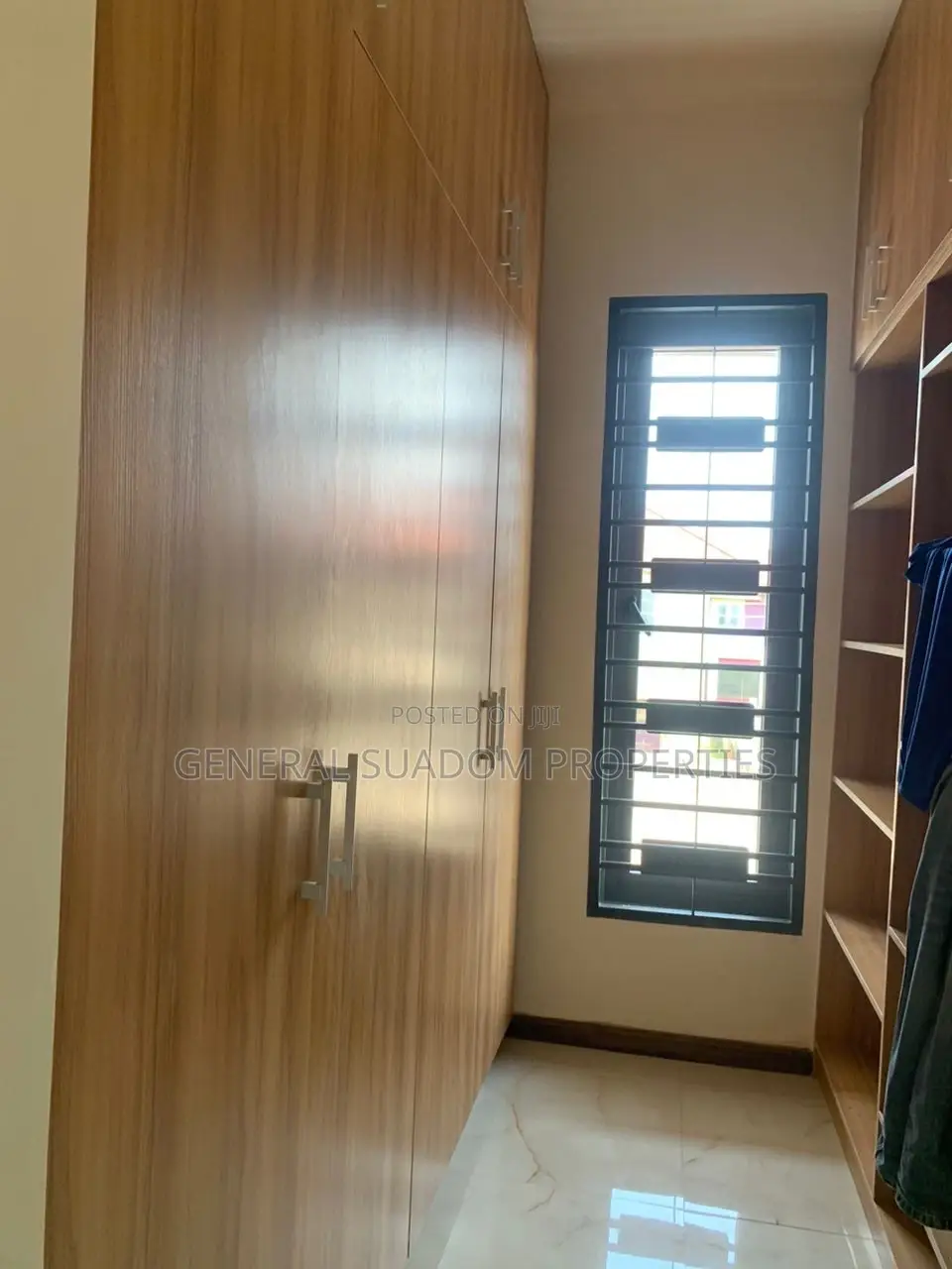 3bdrm Duplex in Suadom Properties, Ga East Municipal for rent