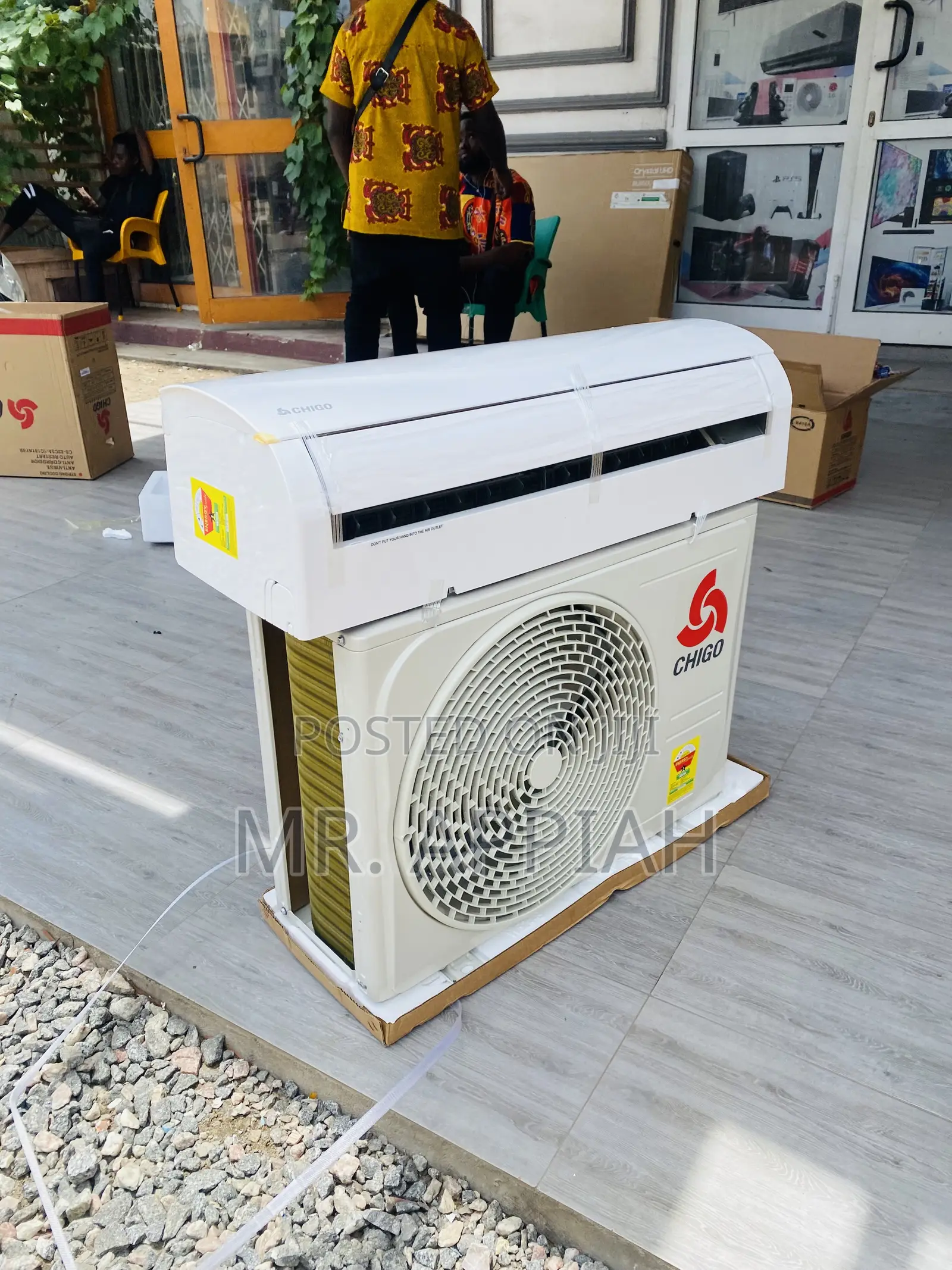Adorable Chigo 1.5hp Split Type Air Conditioner(White).