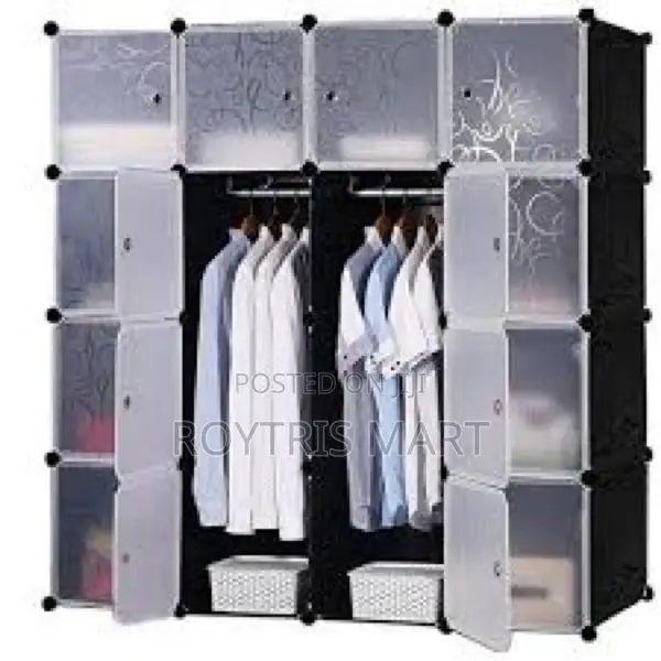 20 Cubes Plastic Wardrobe