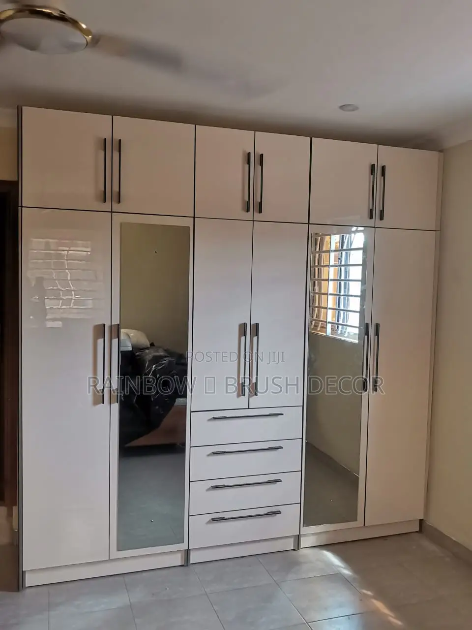 Kitchen Cabinets and Wardrobe Installation