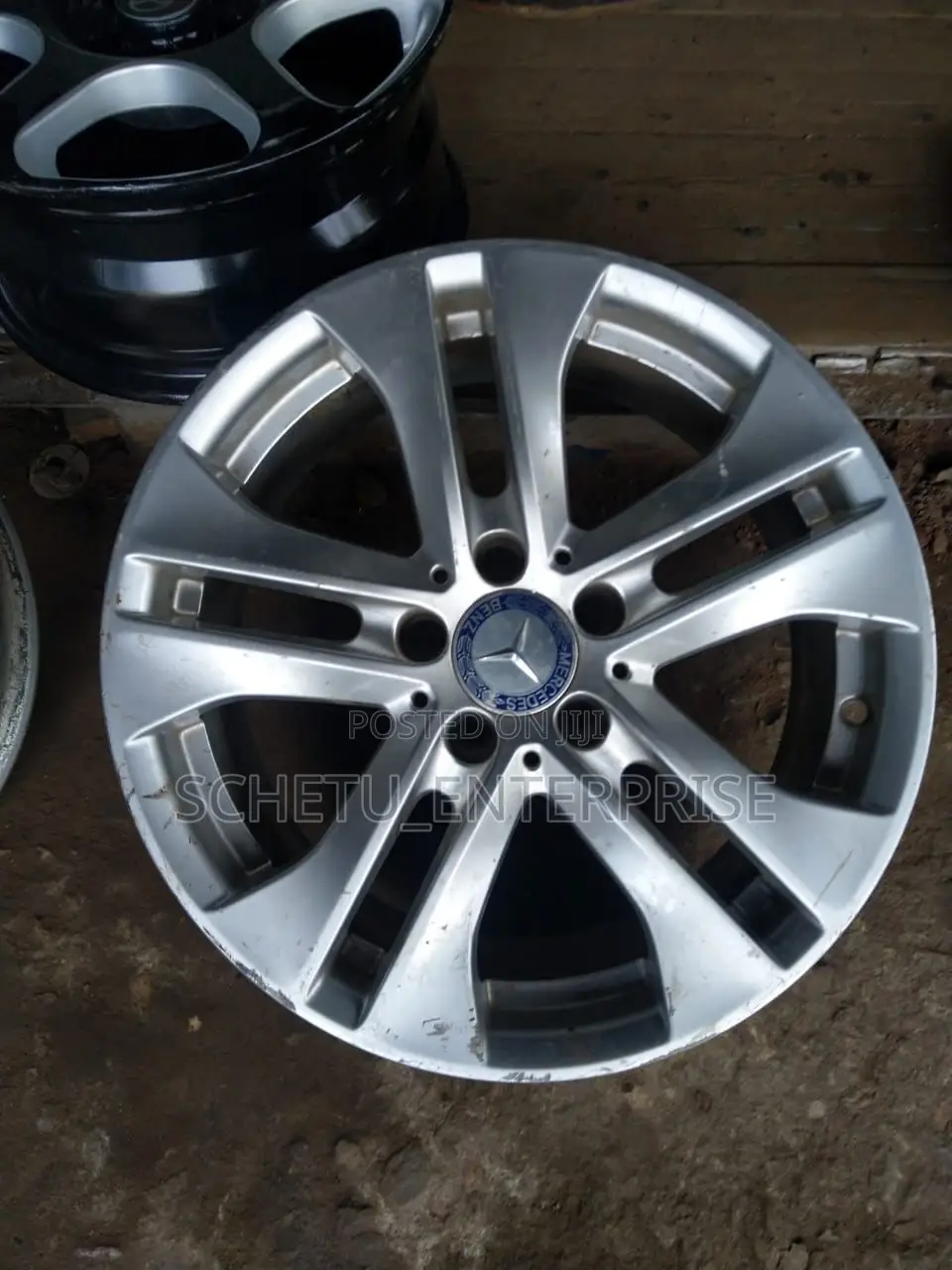 Original Mercedes Benz Rim