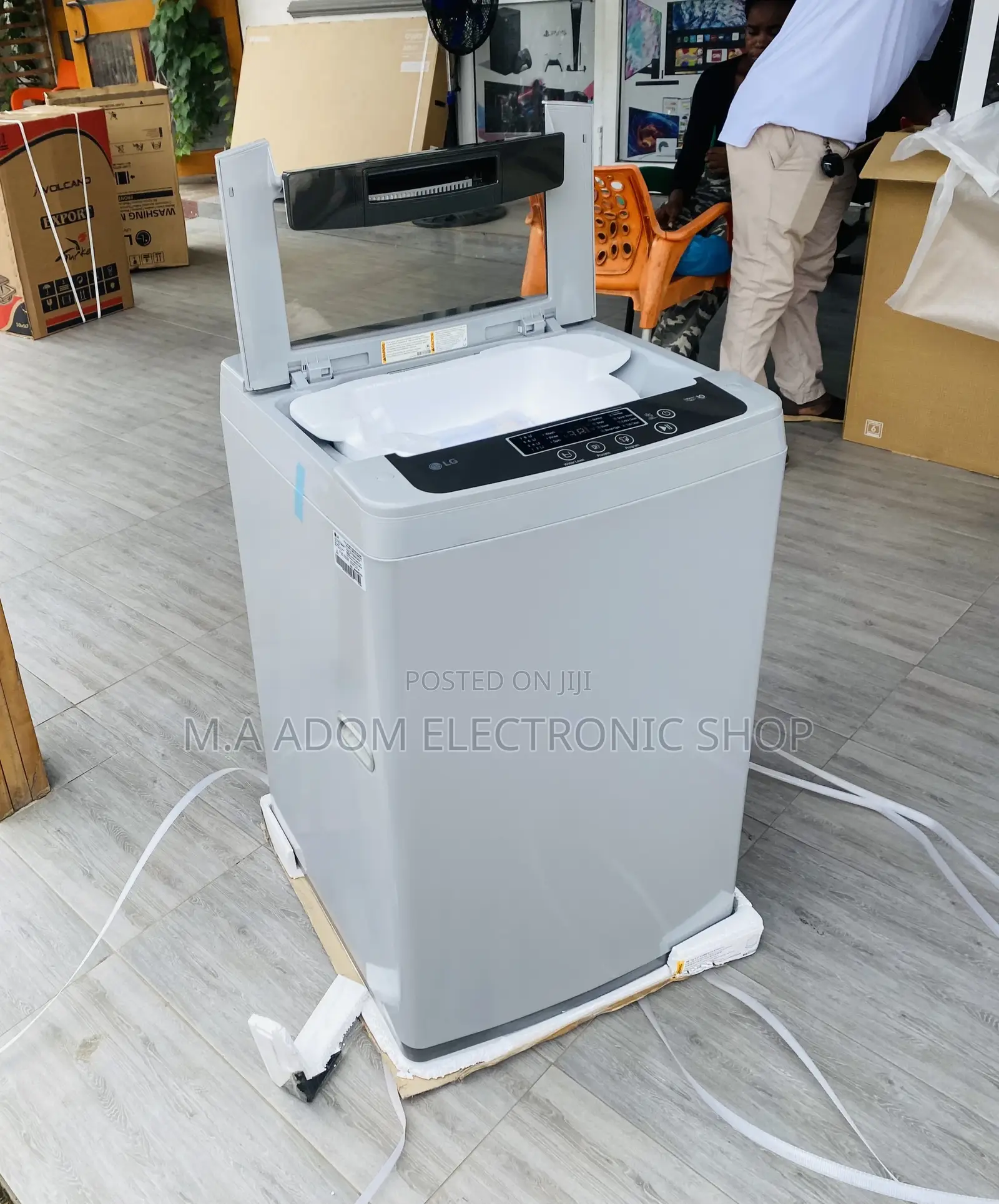 Energy Sufficient LG 9kg T9585NDHVH Washing Machine.