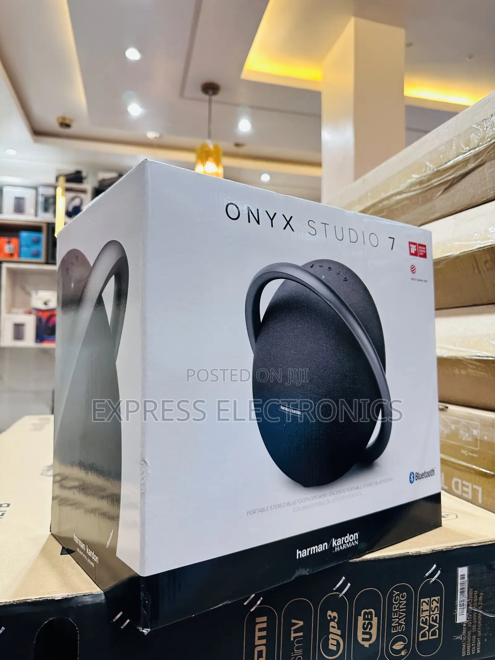 Awesome  New Black Onyx 7 Bluetooth Speaker