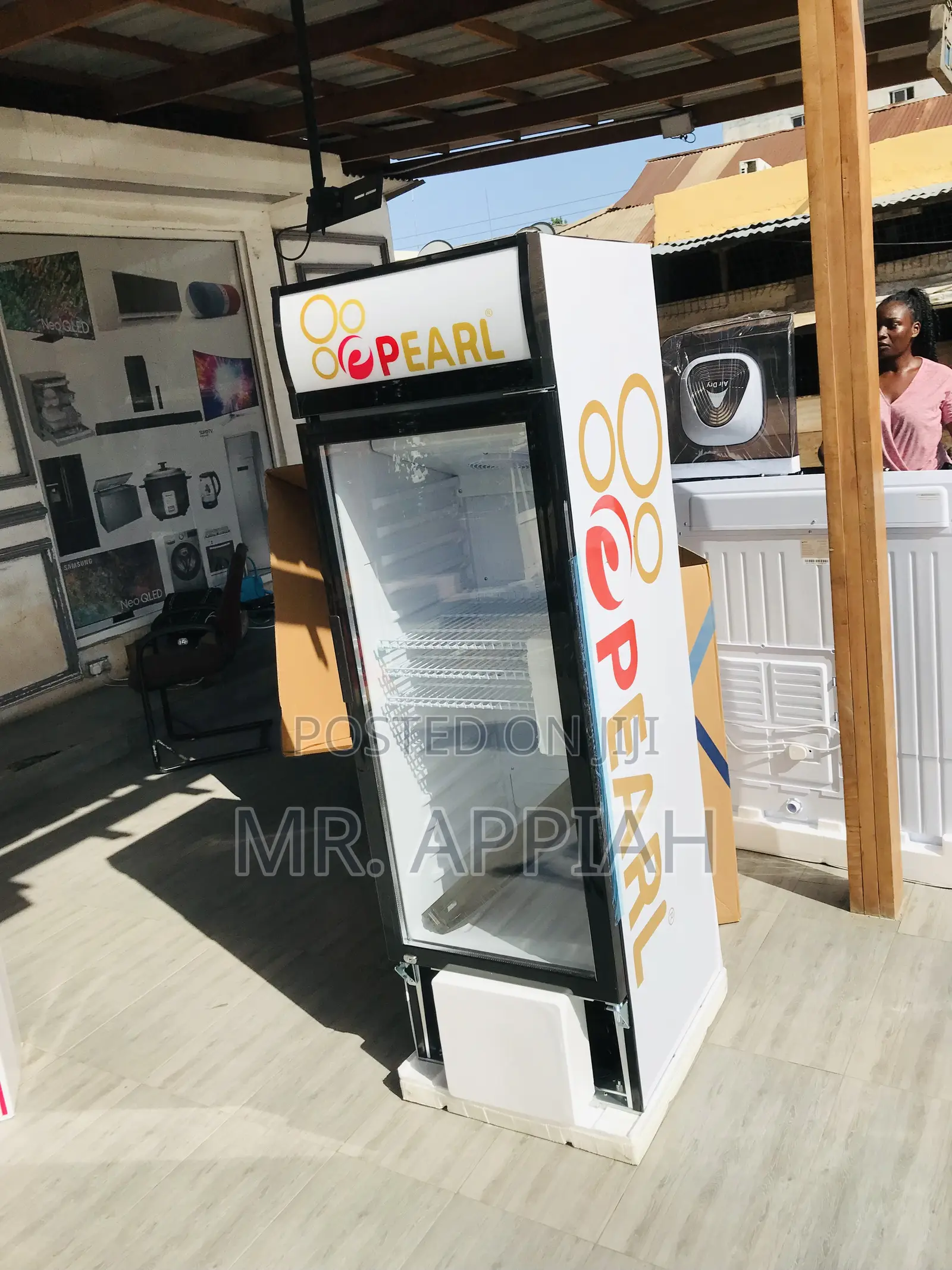 Energy Sufficient Pearl PVC 316 1 Door Beverage Cooler.