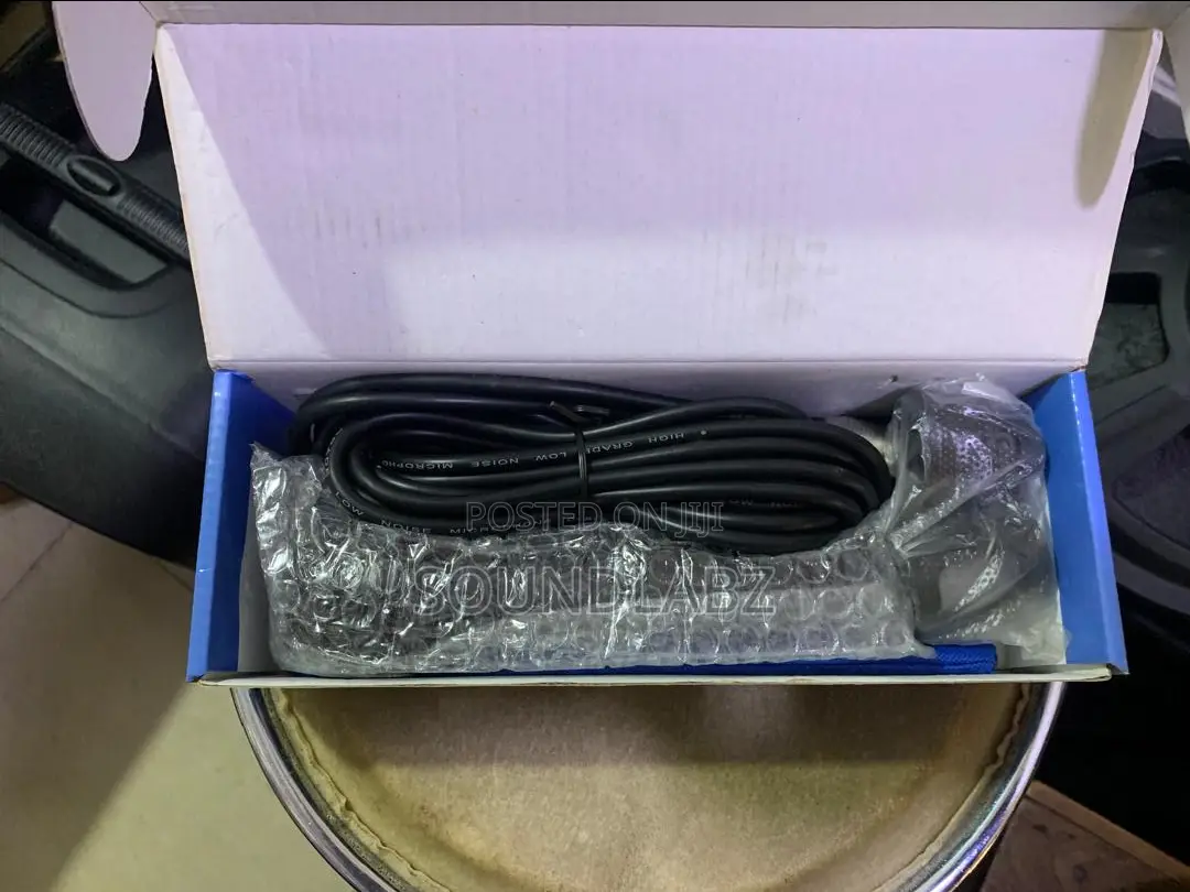 Akg D 8000 S Dynamic Cord Microphone