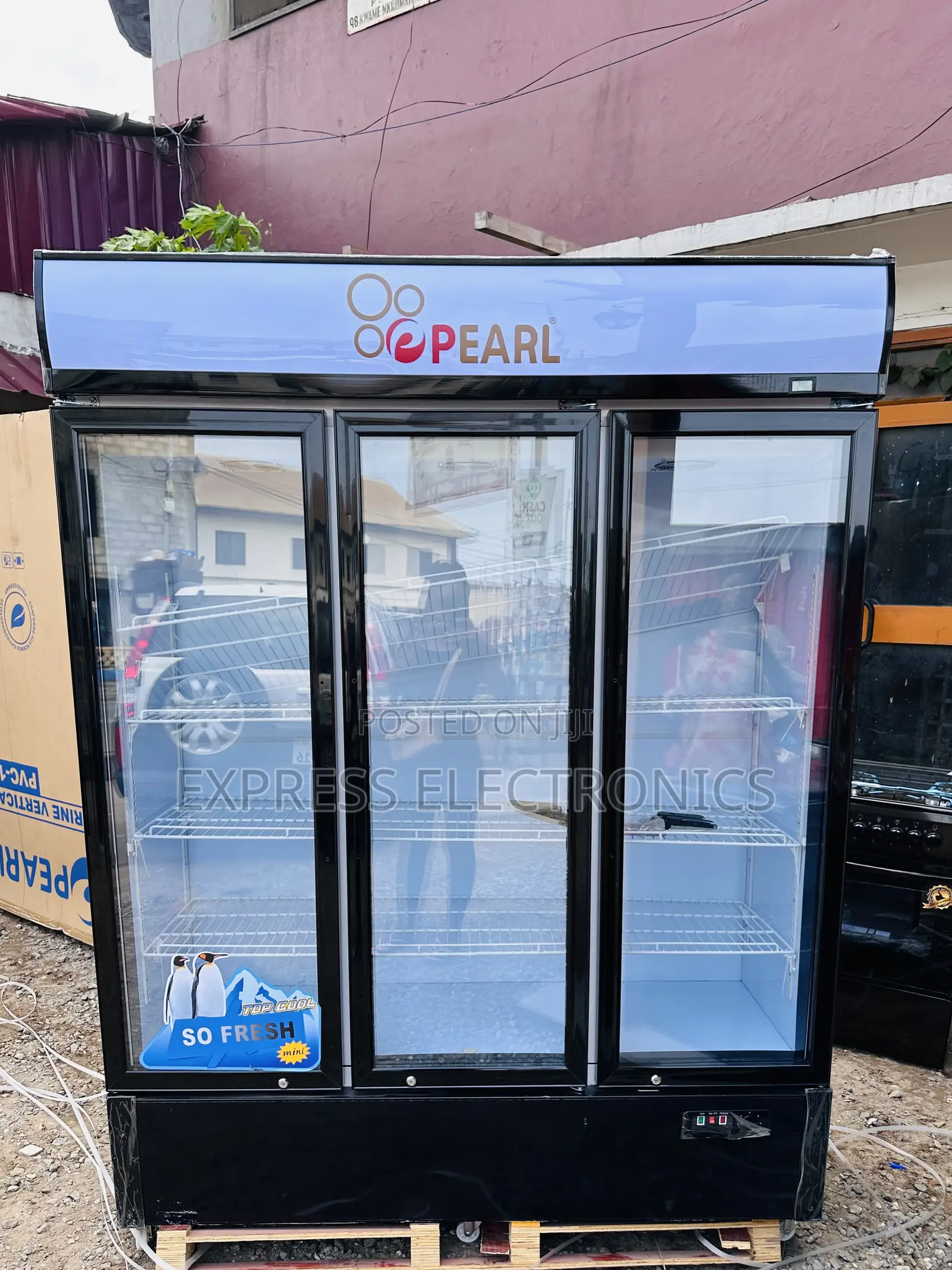 PVC-150 Three Doors Pearl.