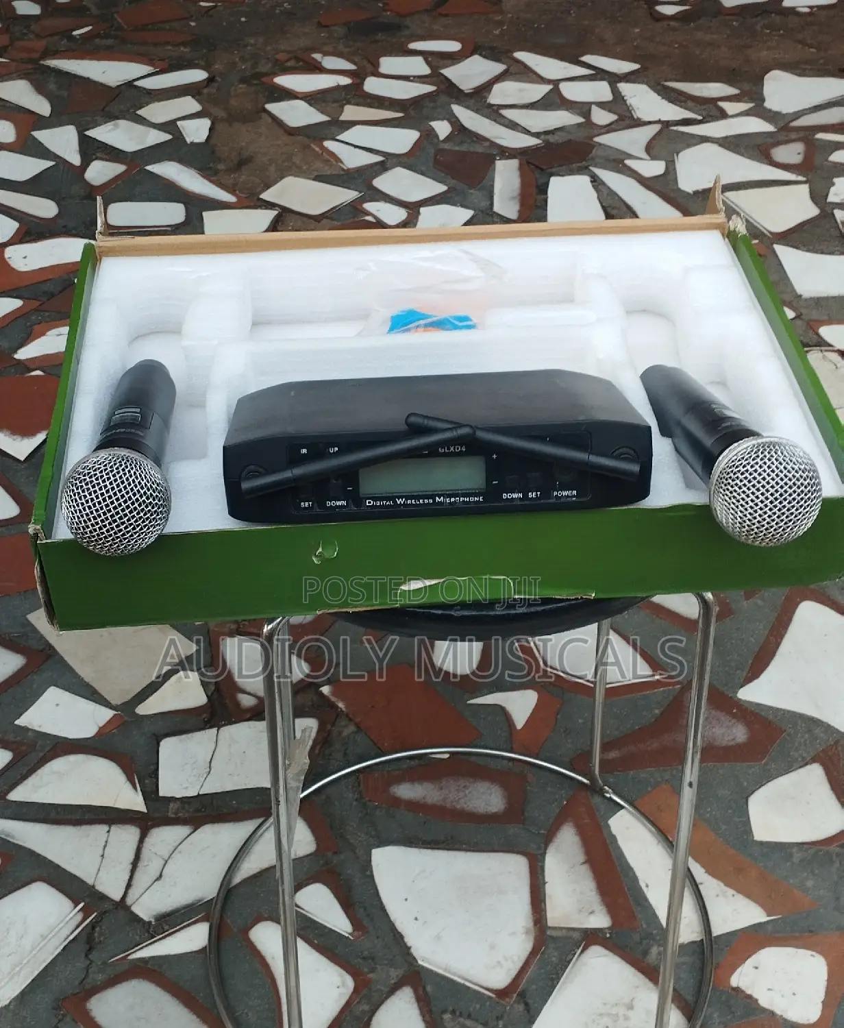 Shure GLX D4 Dual Wireless Microphone