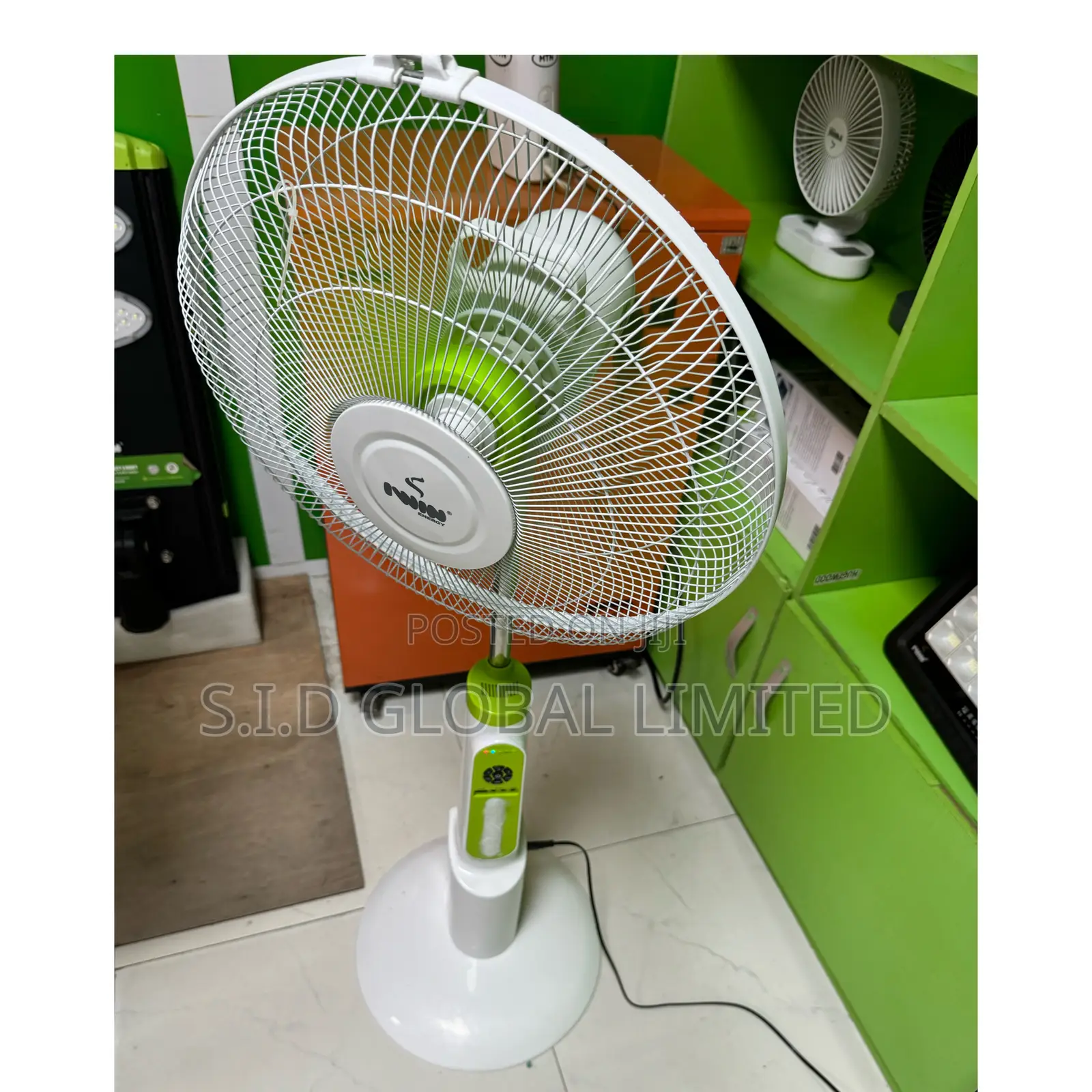 Rechargeable Solar Stand Fan With Remote Control 6-48hrs