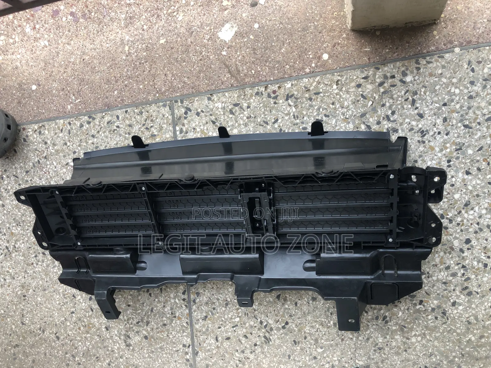 Honda CRV 2017 - 2022 Shutter Grille (Down)