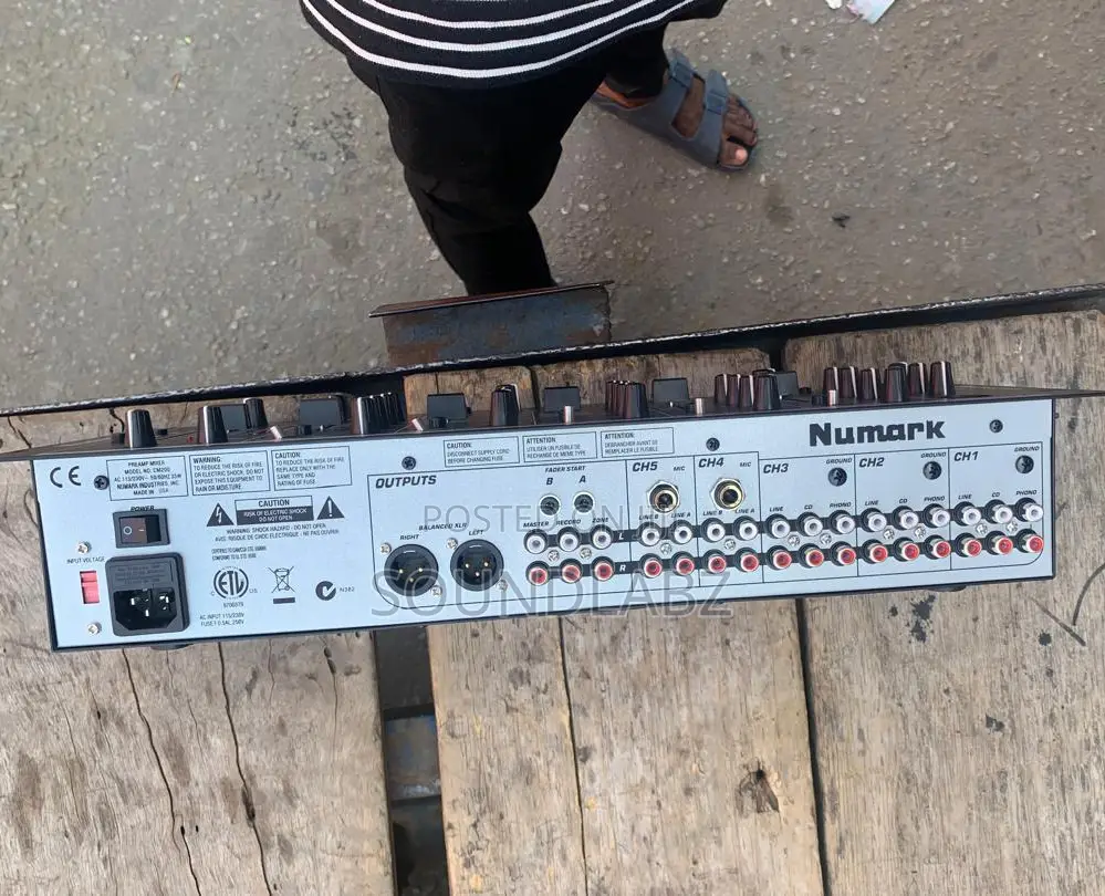 Numark Cm200 5 Channel Rackmountable Dj Mixer