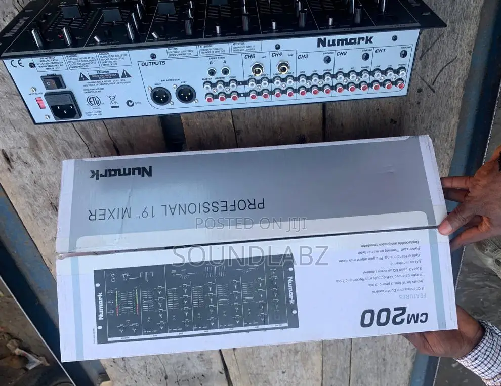 Numark Cm200 5 Channel Rackmountable Dj Mixer
