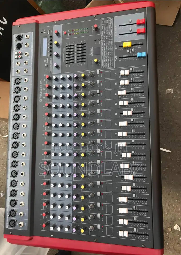 Yamaha BIX-1600 16channel Powered Mixer With USB, BT