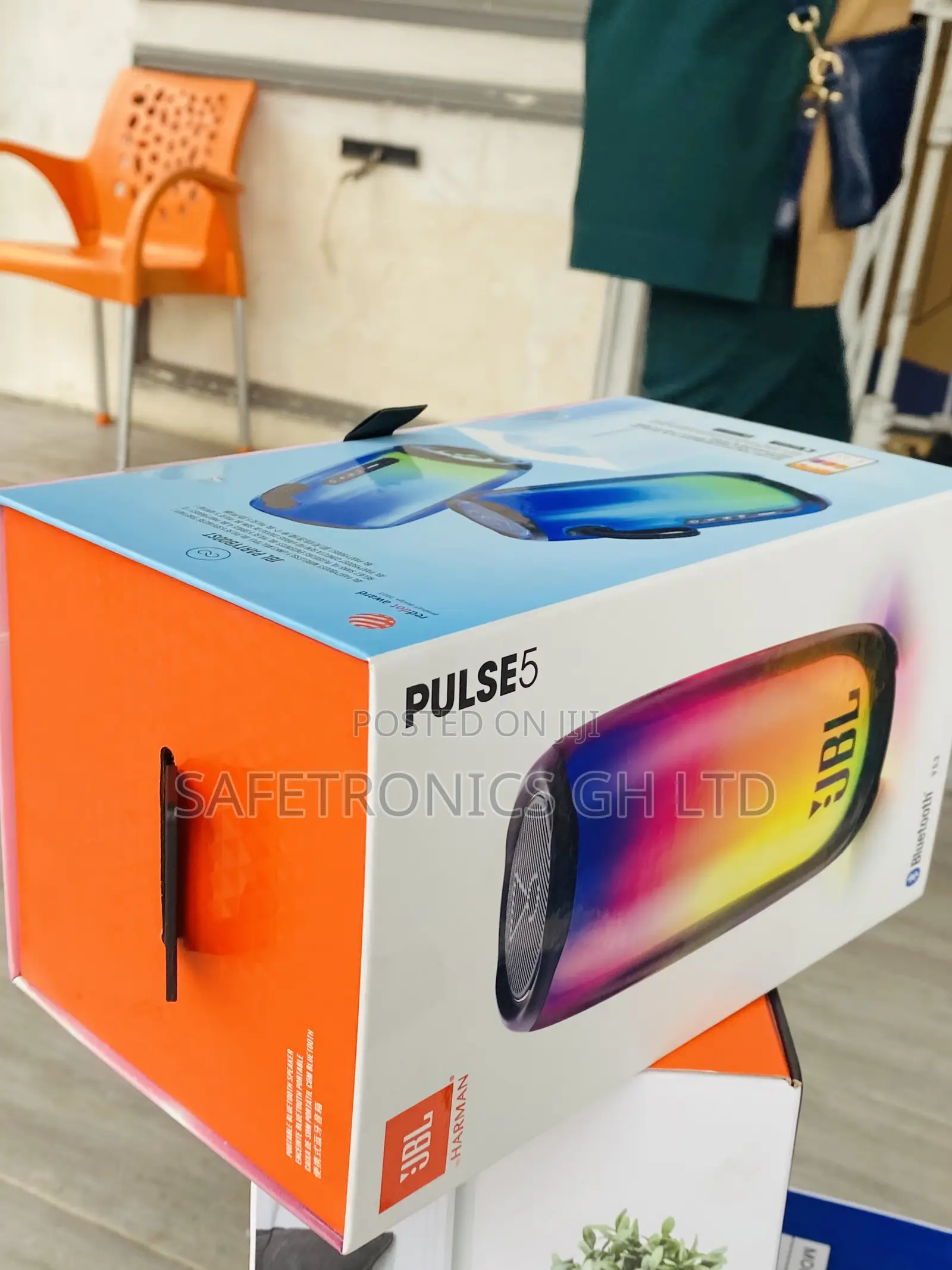 Pulse 5 JBL Black Wireless Electric Bluetooth Speaker