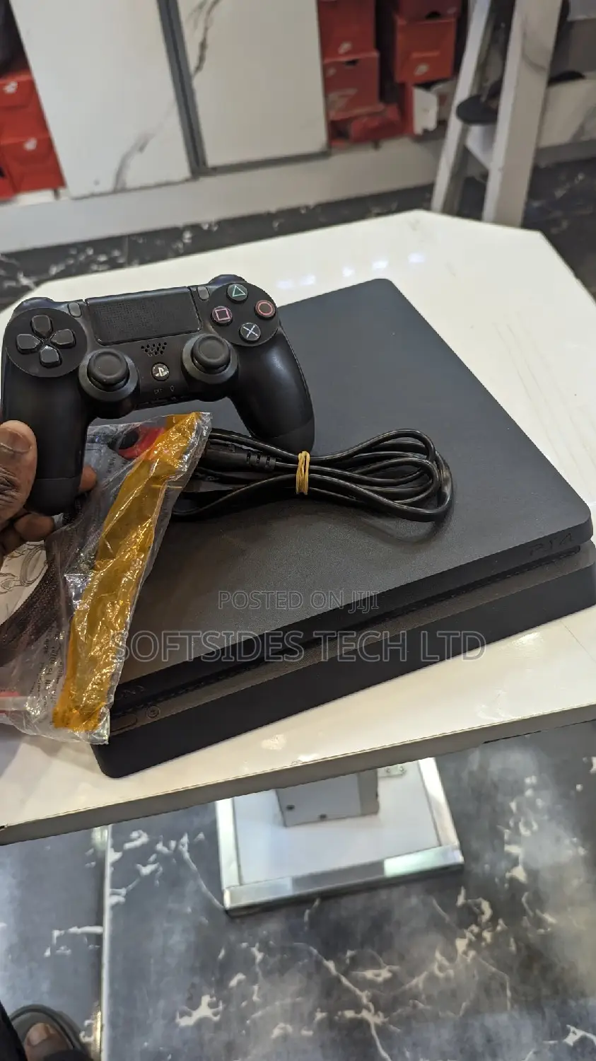 Playstation 4 Slim Version. Tested And Perfect 500 Gb With Games.