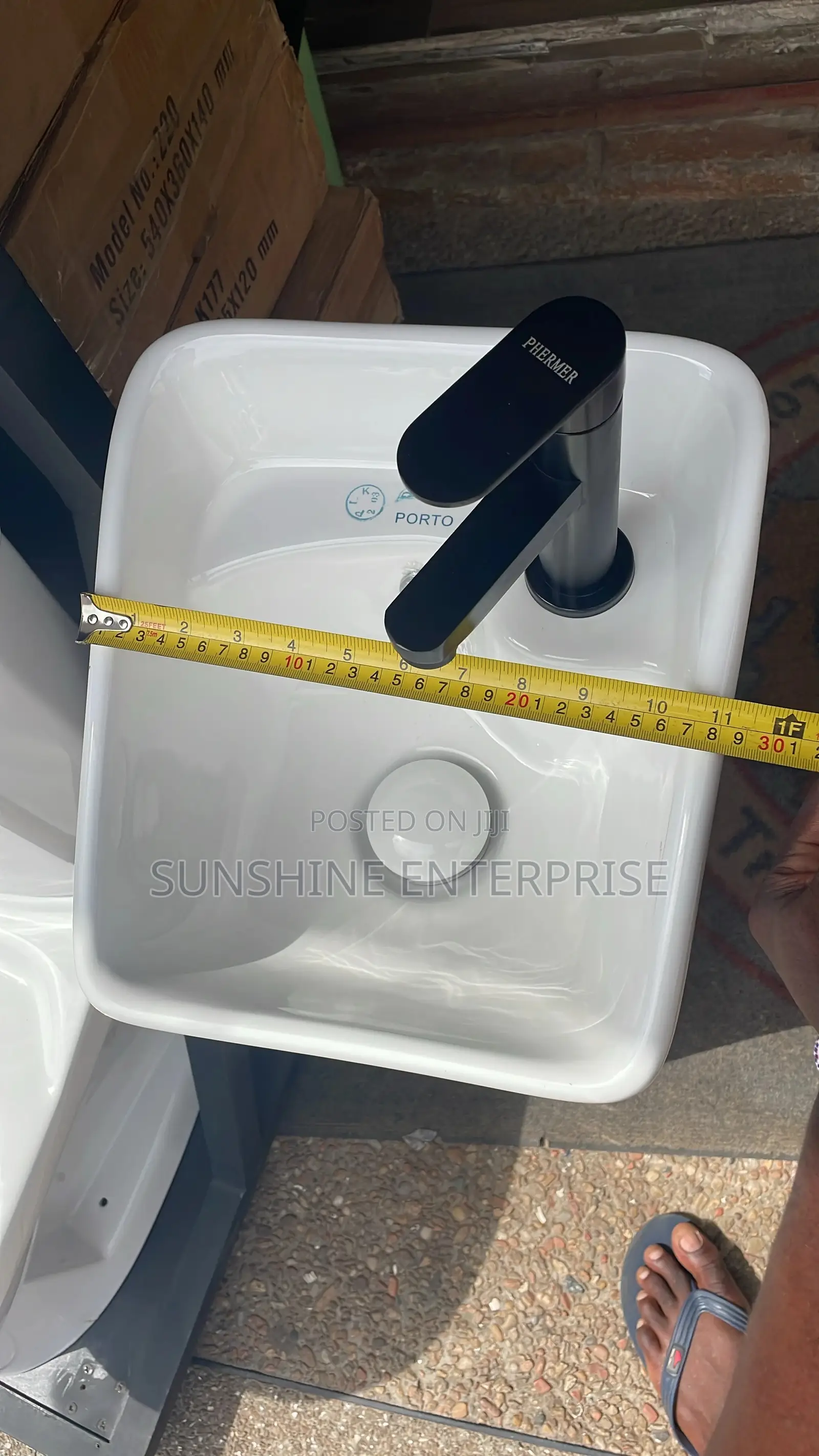 Standing Wash Hand Basin