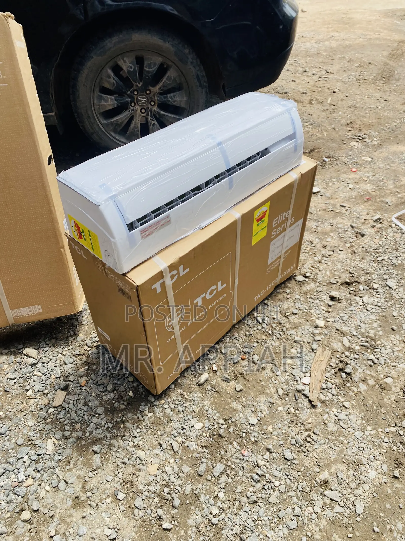 Sleek TCL 1.5hp Split Type Inverter Air Conditioner(White).
