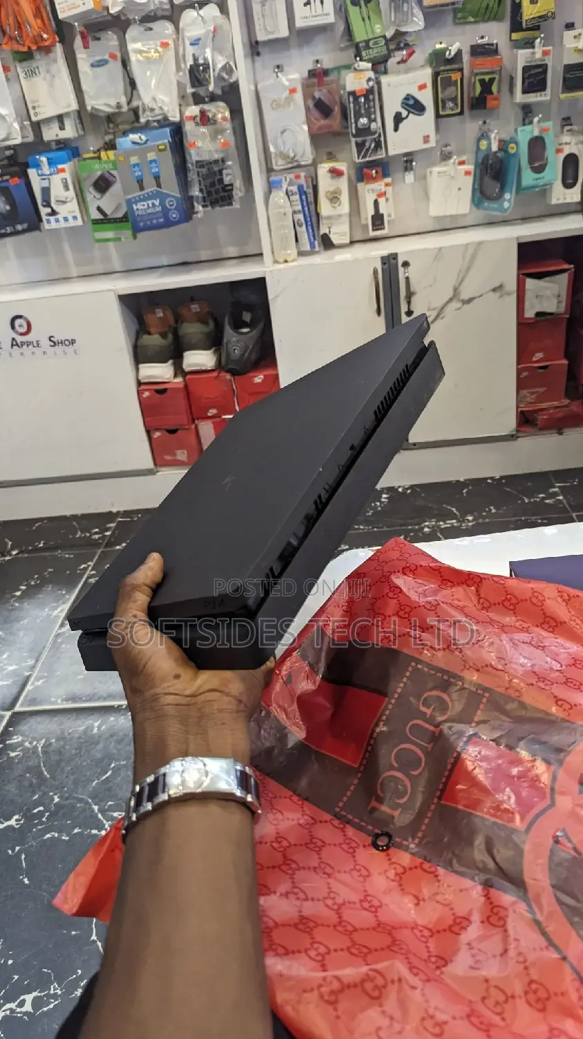 Playstation 4 Slim 500gb+Controller - Quality Assured!