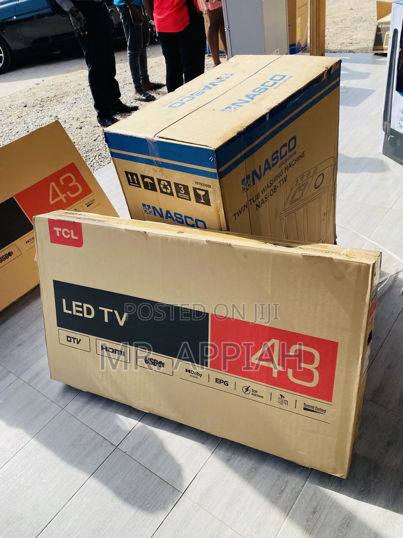 Sleek TCL 43 Inch 43d3200 Full HD Electric Led Tv.