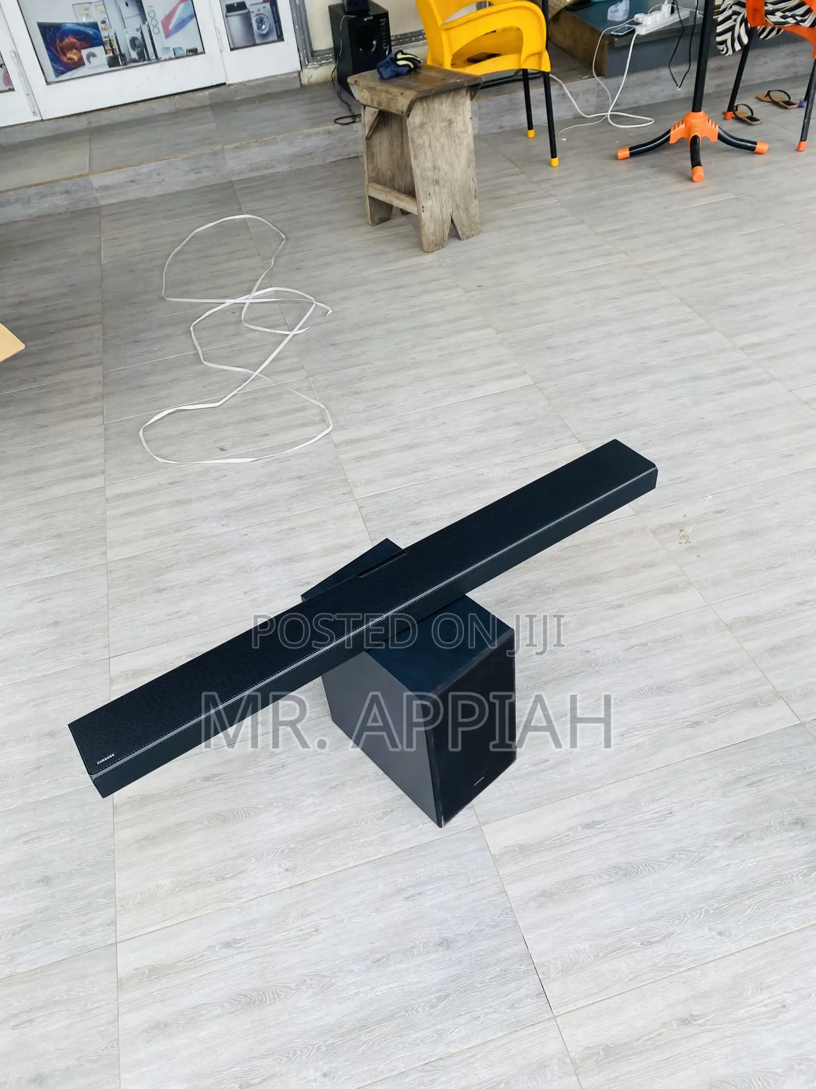 Sleek Samsung HW-C450 Bluetooth Sound Bar(Black)300w.
