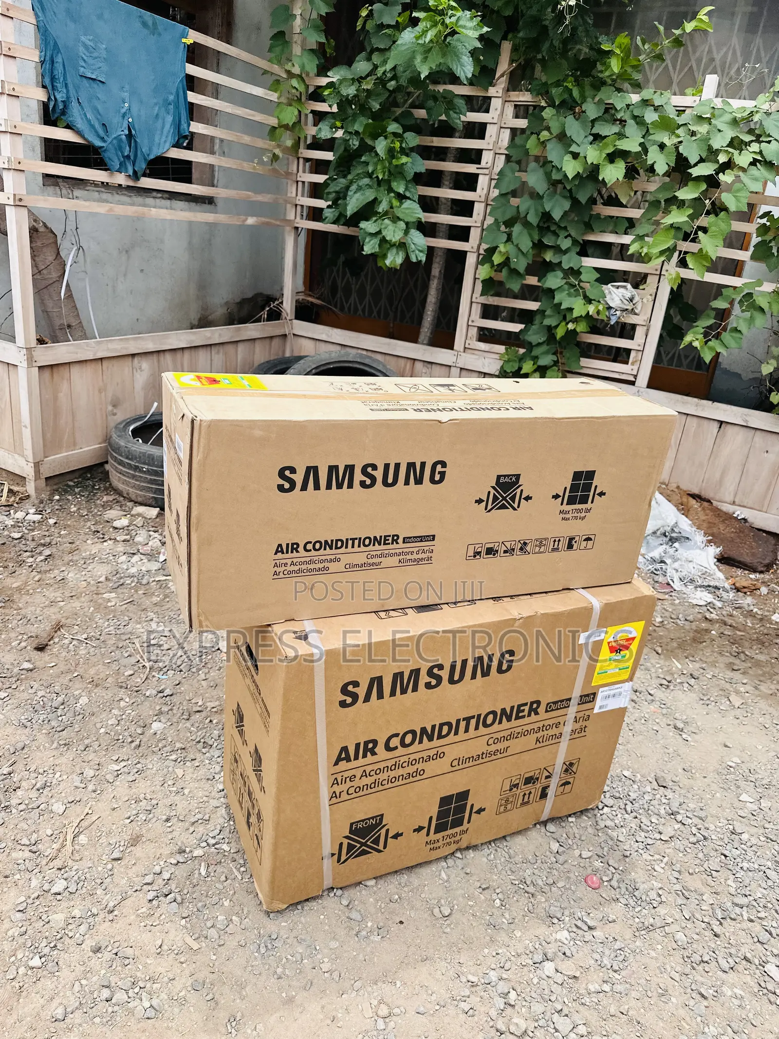 2.5hp Split Inverter Samsung White.